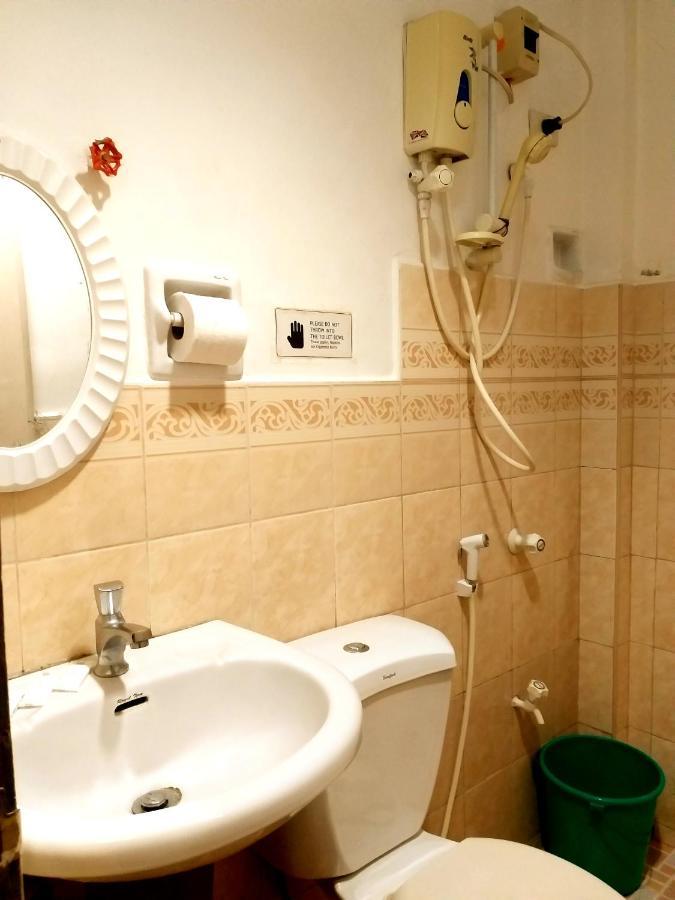 Sola Eleganza Apartelle 케손시티 외부 사진