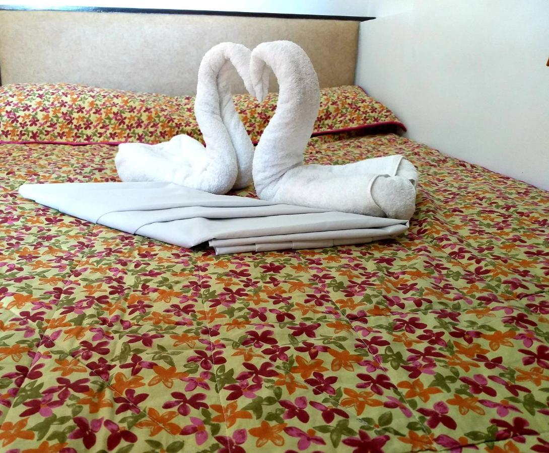 Sola Eleganza Apartelle 케손시티 외부 사진